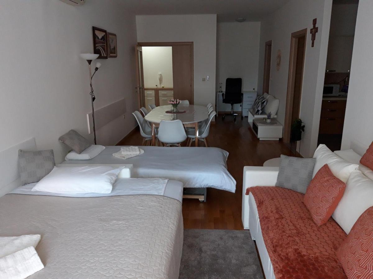 Marys Home Apartment Medugorje Ngoại thất bức ảnh